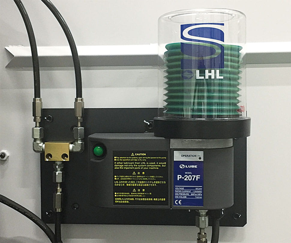 Automatic grease lubricator