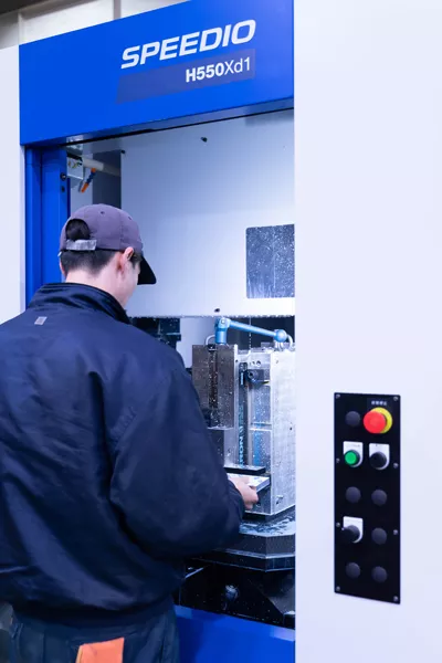 The H550Xd1 Horizontal Compact Machining Center is used for multi-product and multi-face machining.