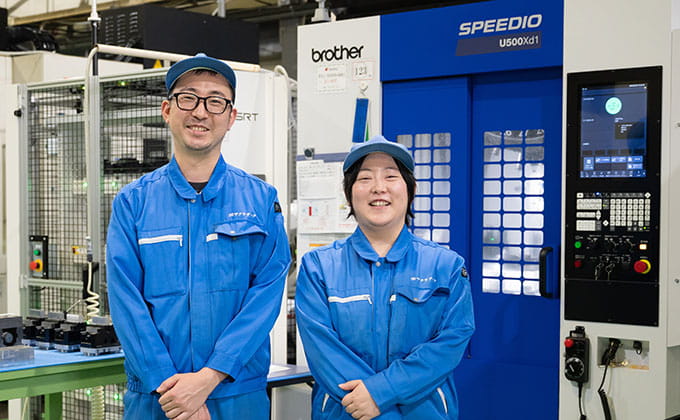 Left: Ryosuke Nishio, Unit Head, Production Engineering Unit, Manufacturing Department, Right: Yuki Onoma, Production Engineering Unit, Manufacturing Department