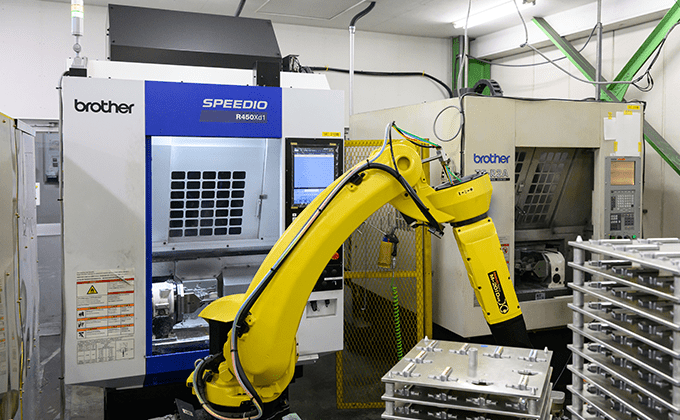 A large number of Brother machines, including the R450Xd1, at work at the Fujieda plant