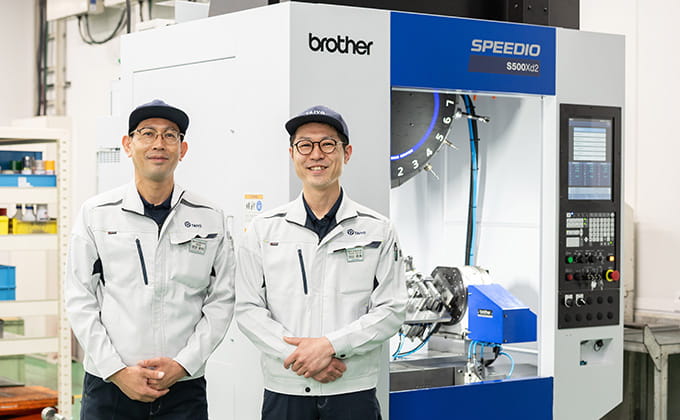Left: Fumihiro Mamiya, Department Manager, Manufacturing Department Right: Yuki Miyata, Section Manager, Second Production Section, Manufacturing Department